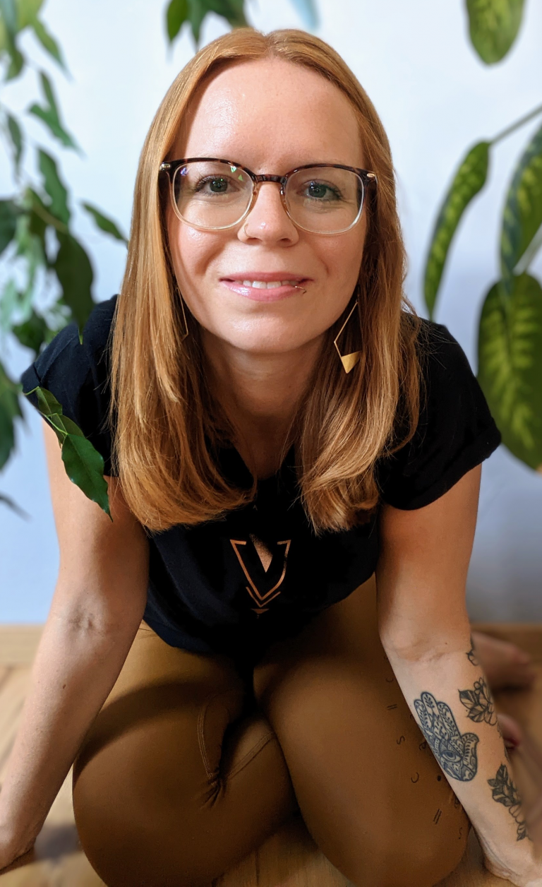 Portrait: Feli von upfox yoga and breath